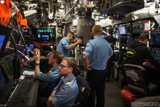 以色列研制新型无人微型潜艇,海豚级常规潜艇