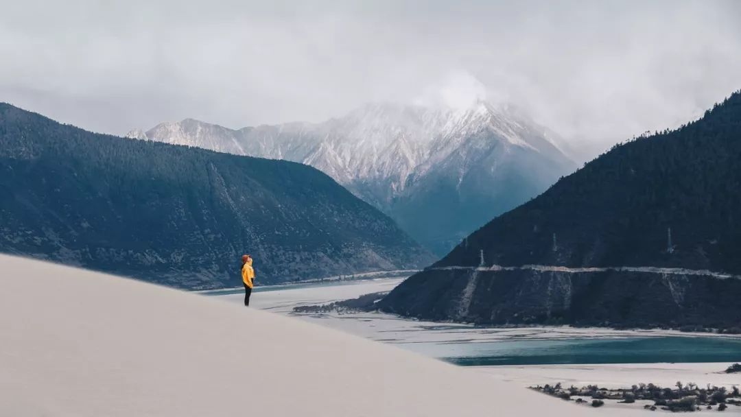 魔幻城市旅游景观,魔幻山城旅游感受