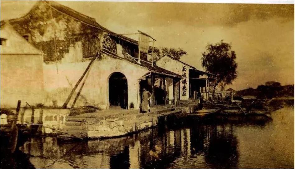 梅湾街一湾一街两小岛