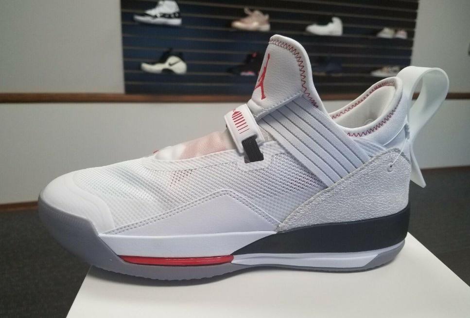 AJ30、31、32、33哪款实战性能最好？AJ33外观好，但实战还要选它