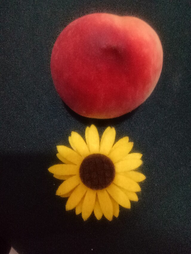 桃子上的桃毛怎么去,如何去除桃子上的毛