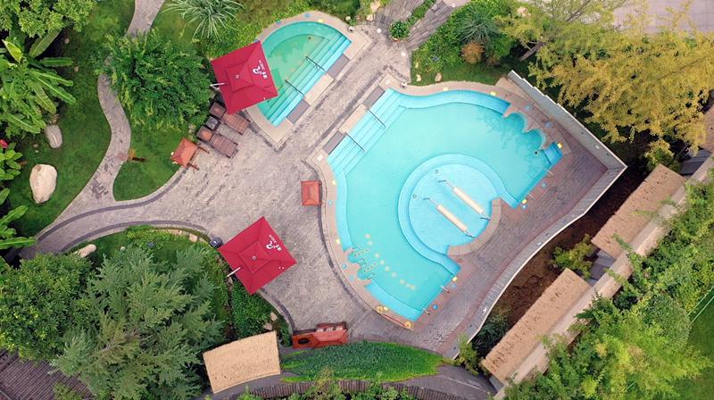 萌娃温泉玩水,灞业3000米温泉带娃攻略