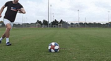 长传球的五个步骤,精准长传教学