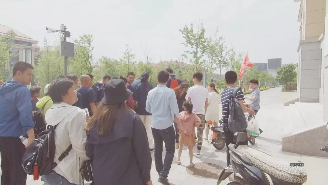 “汇聚爱心，共筑大学梦”---看网教师生将爱与善传递