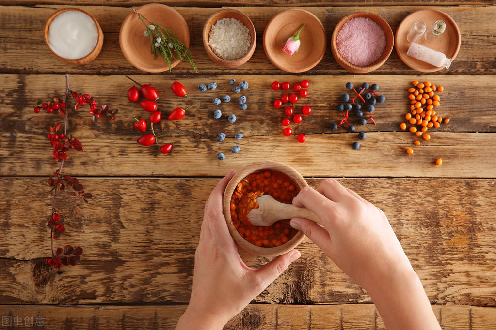 中医治疗股骨头坏死医案热敷,股骨头坏死3期中医好治么