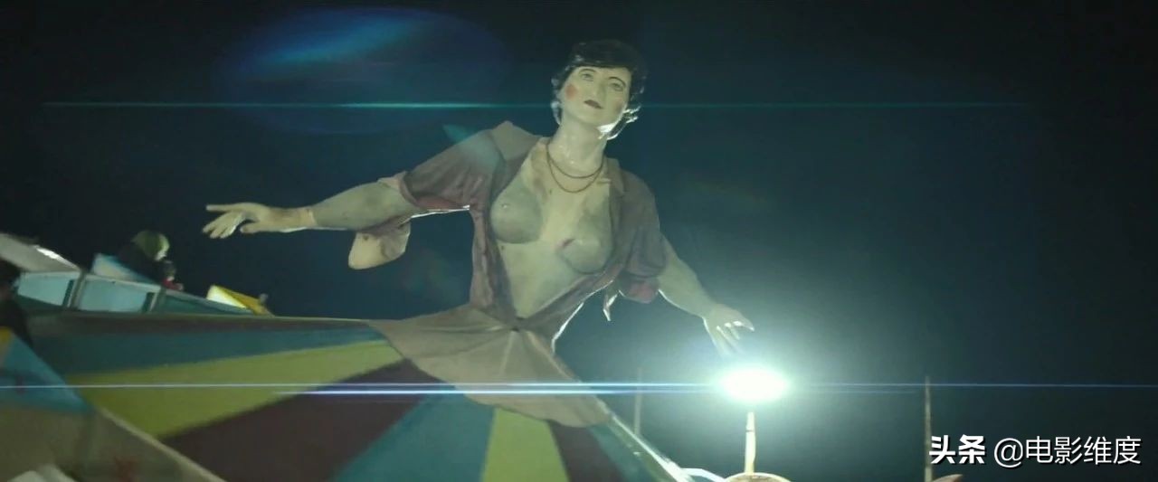 12岁男孩扎因在贫民窟挣扎求生，最后起诉父母生而不养！