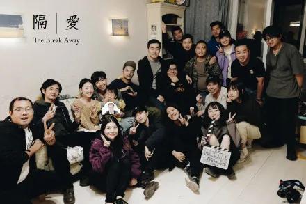 周冬雨戛纳受访惊艳,周冬雨官宣后首次亮相