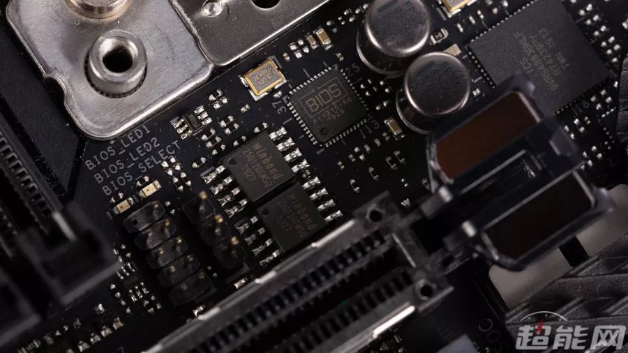 鍗庣rogzenithiiextremealpha,鍗庣rogextreme涓绘澘