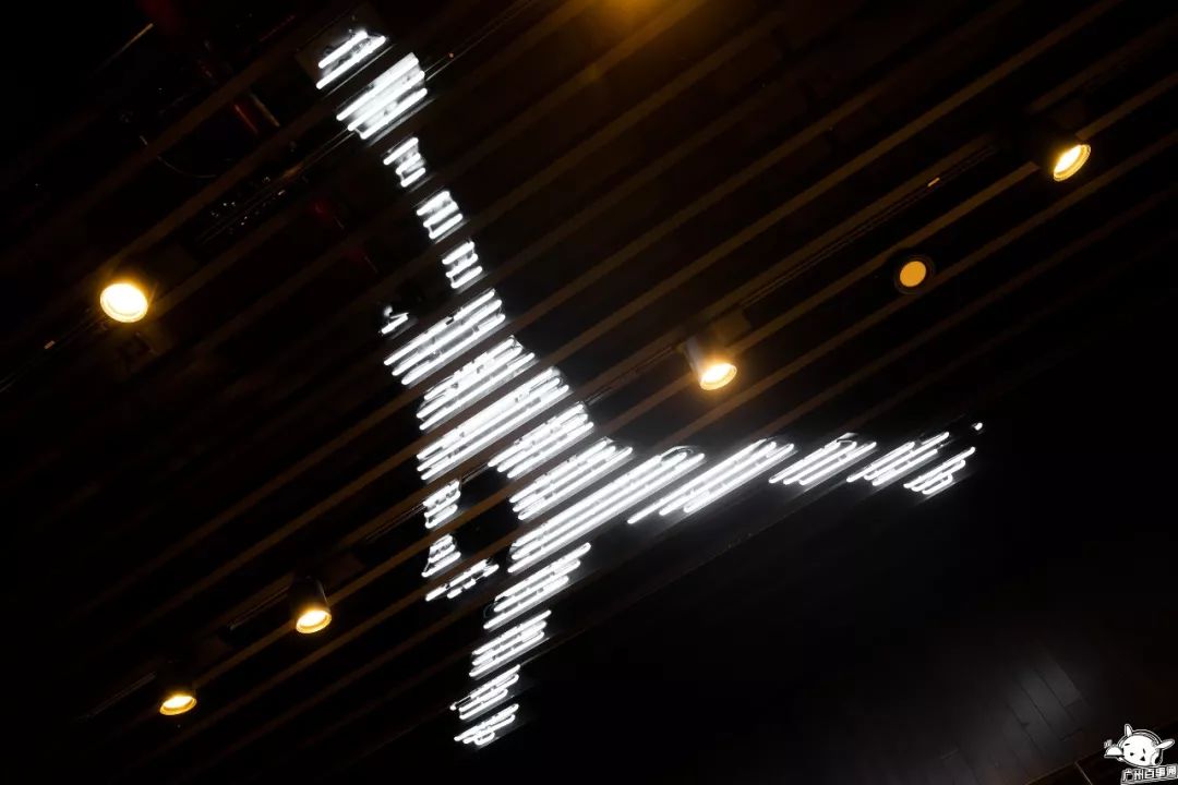 广州最大的AJ旗舰店来了！独栋双层，还有24款限量球鞋...