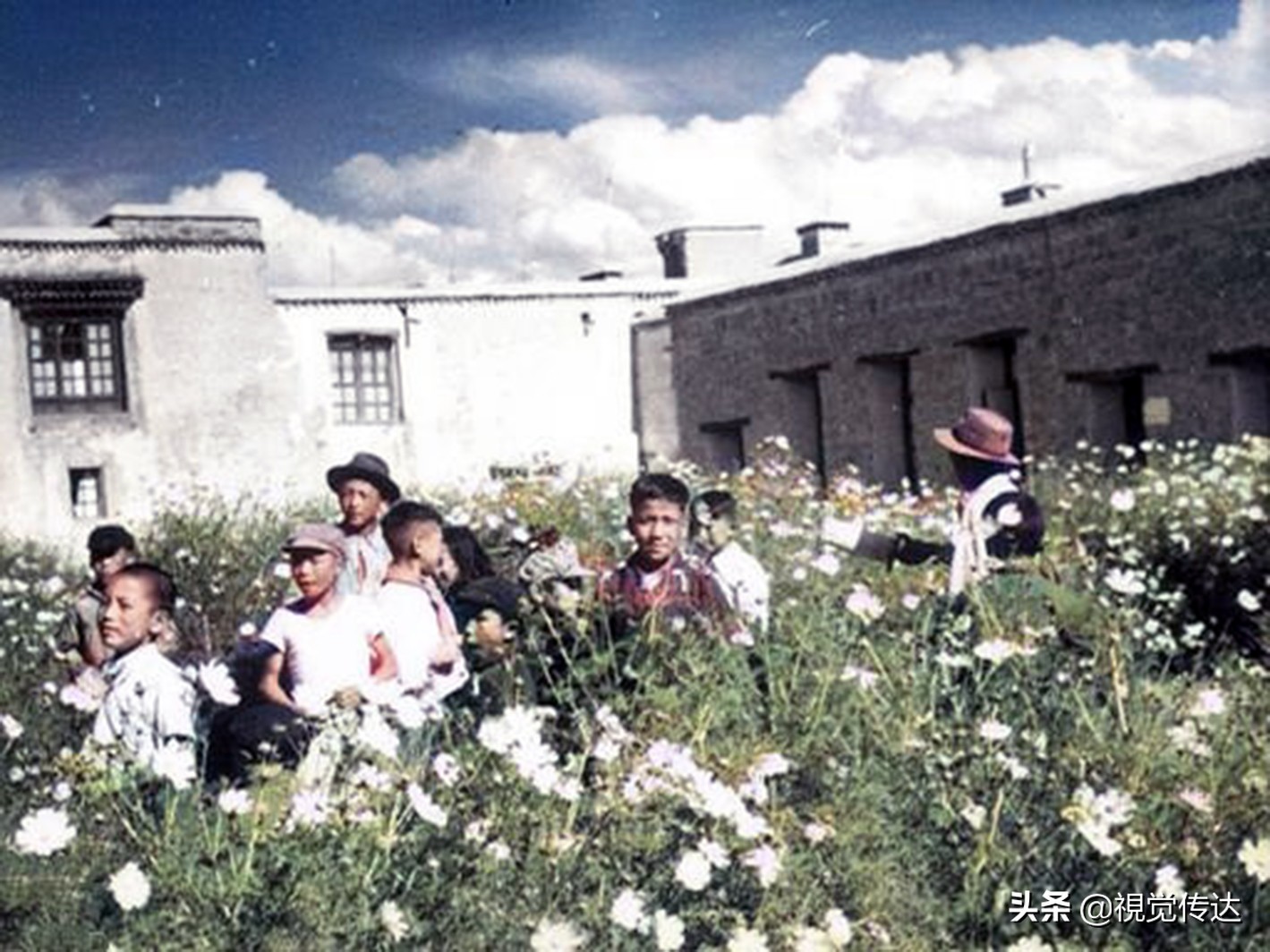 18张令人叹为观止的彩色老照片,令人震撼的65年前西藏高清彩照
