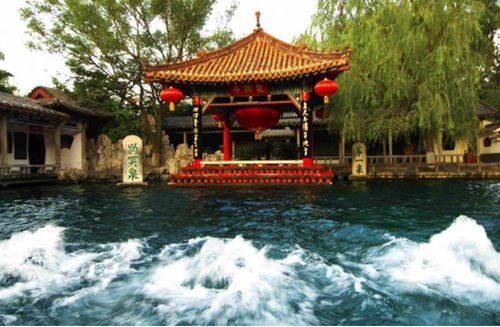 因“泉”而生的济南，他的白酒故事，我来说