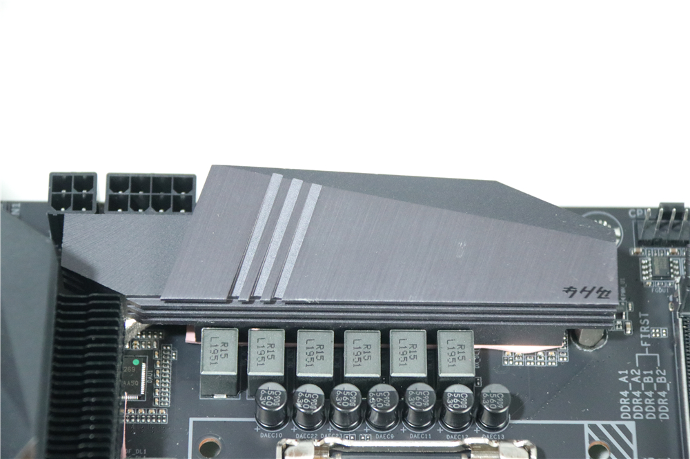 技嘉gigabytez490visiong,2000元技嘉z790主板