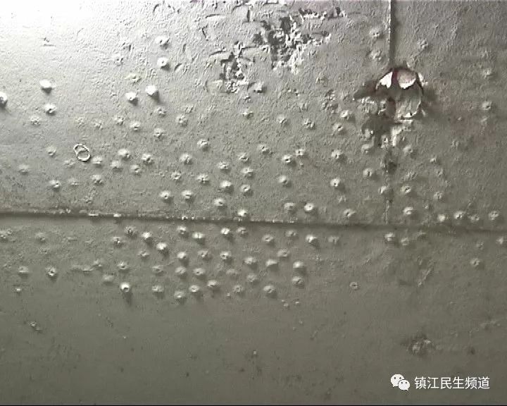 邯郸美的城顶楼漏水,美的城三期别墅