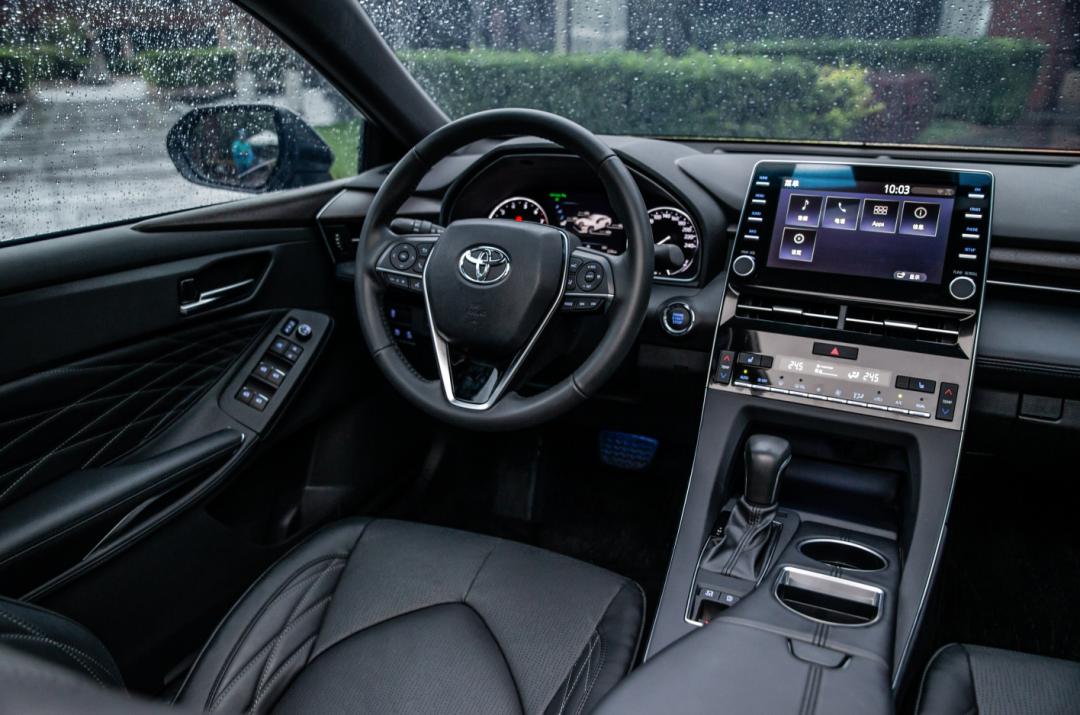 大众朗逸轩逸哪款适合跑长途,家用车朗逸和轩逸选哪个最合适