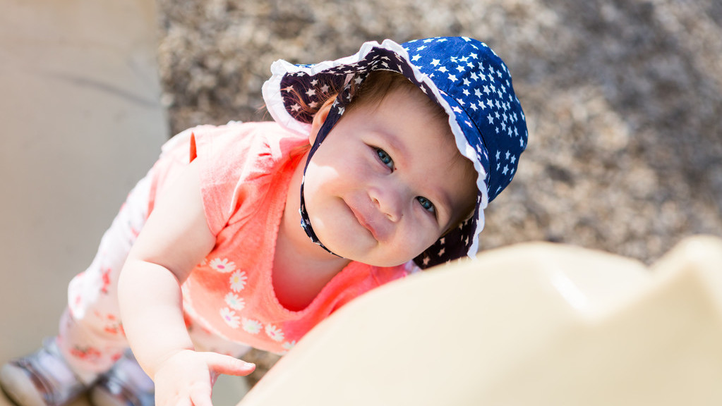 夏季到了天气渐热，如何预防孩子中暑？教你6个小妙招