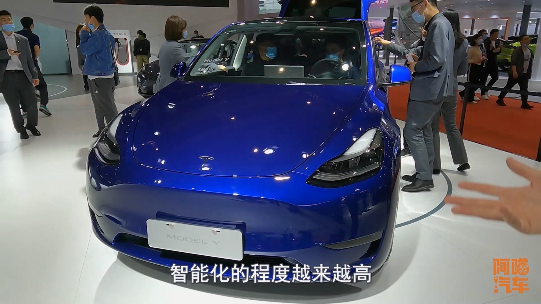 特斯拉频频刹车失灵喵哥冒险体验,特斯拉刹车事件测试