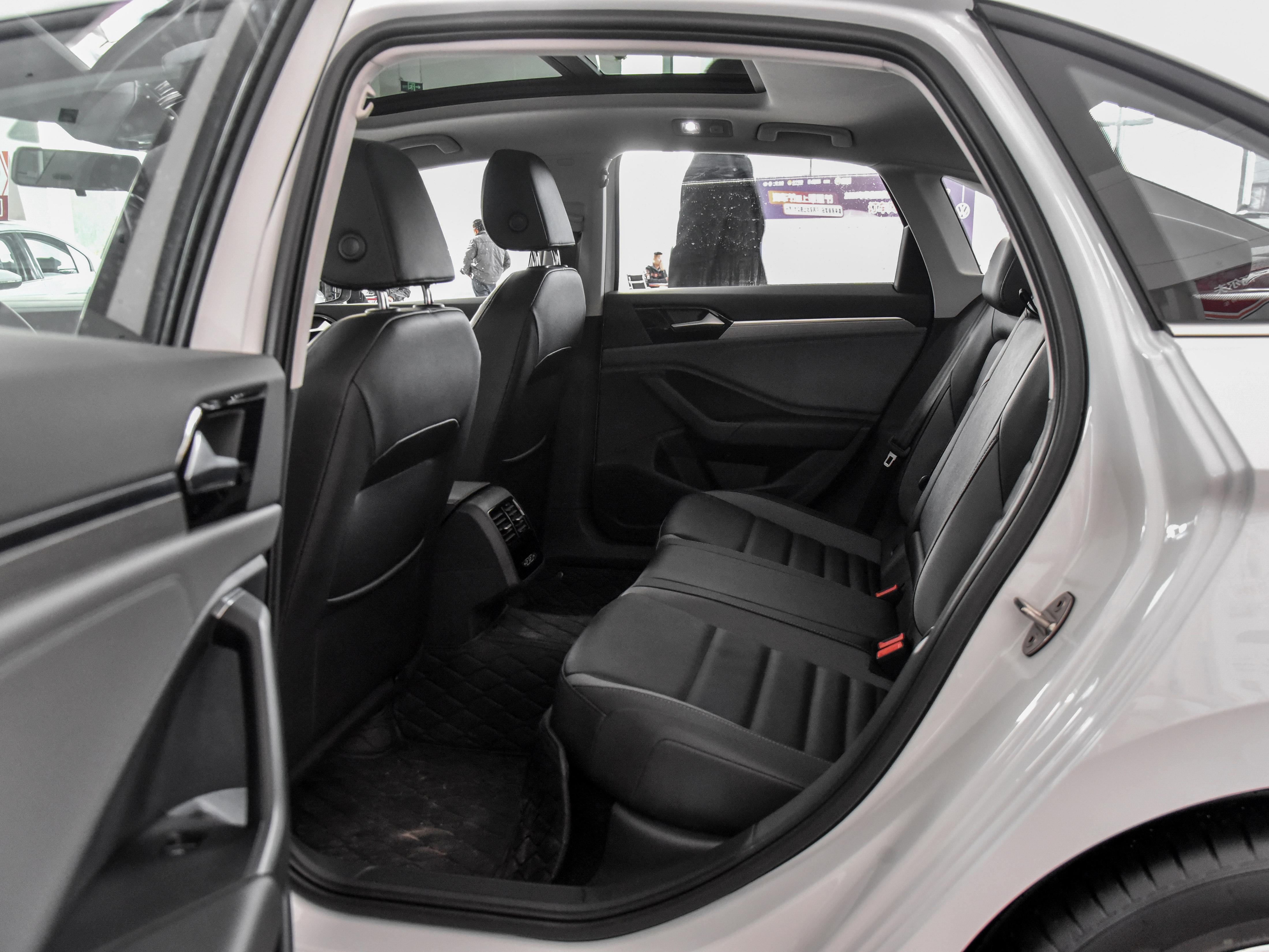 低油耗大空间性价比高家轿,低油耗大空间大众