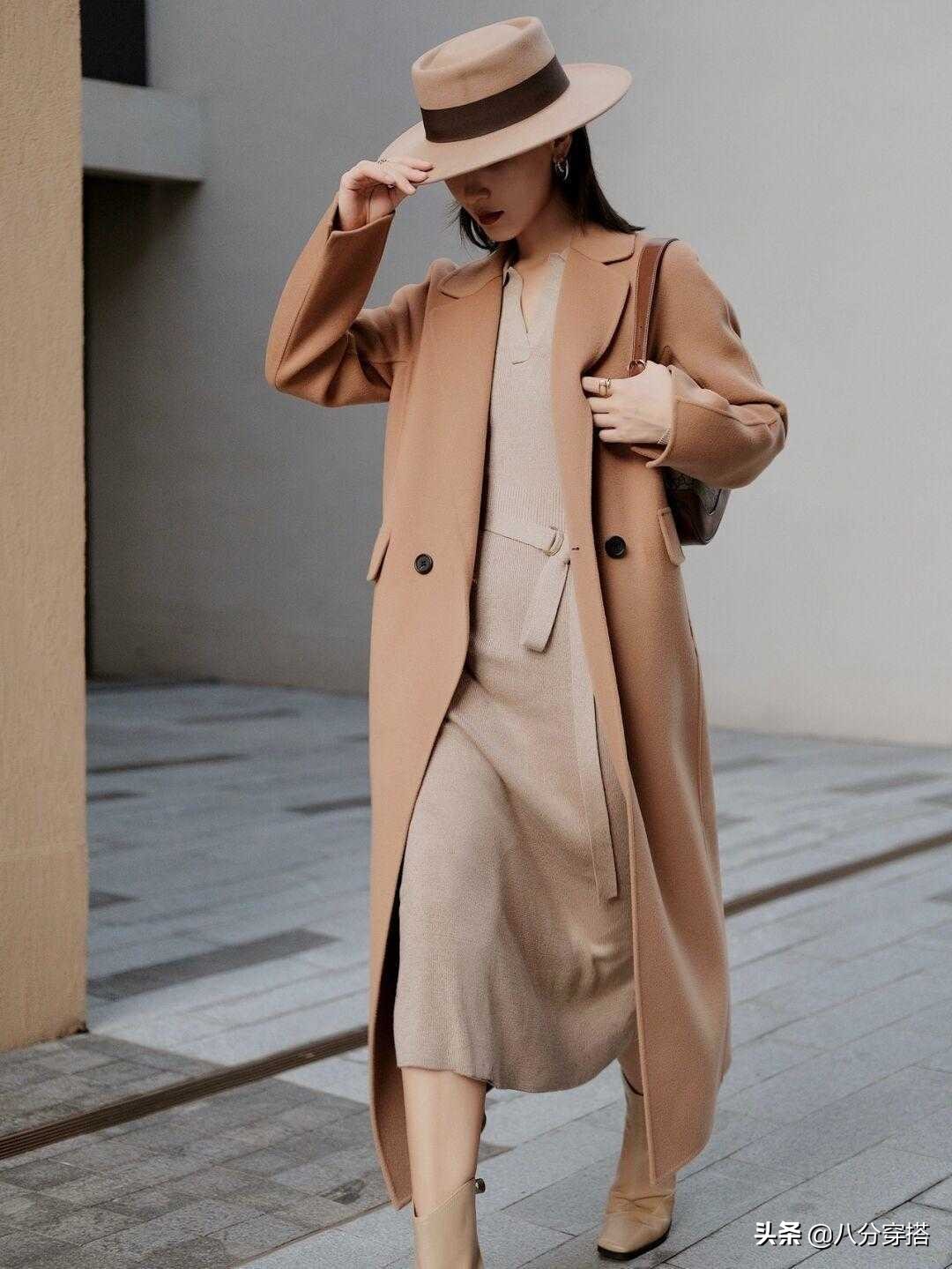 棕色大衣秋冬高级感,休闲黄棕色大衣怎么穿出高级感