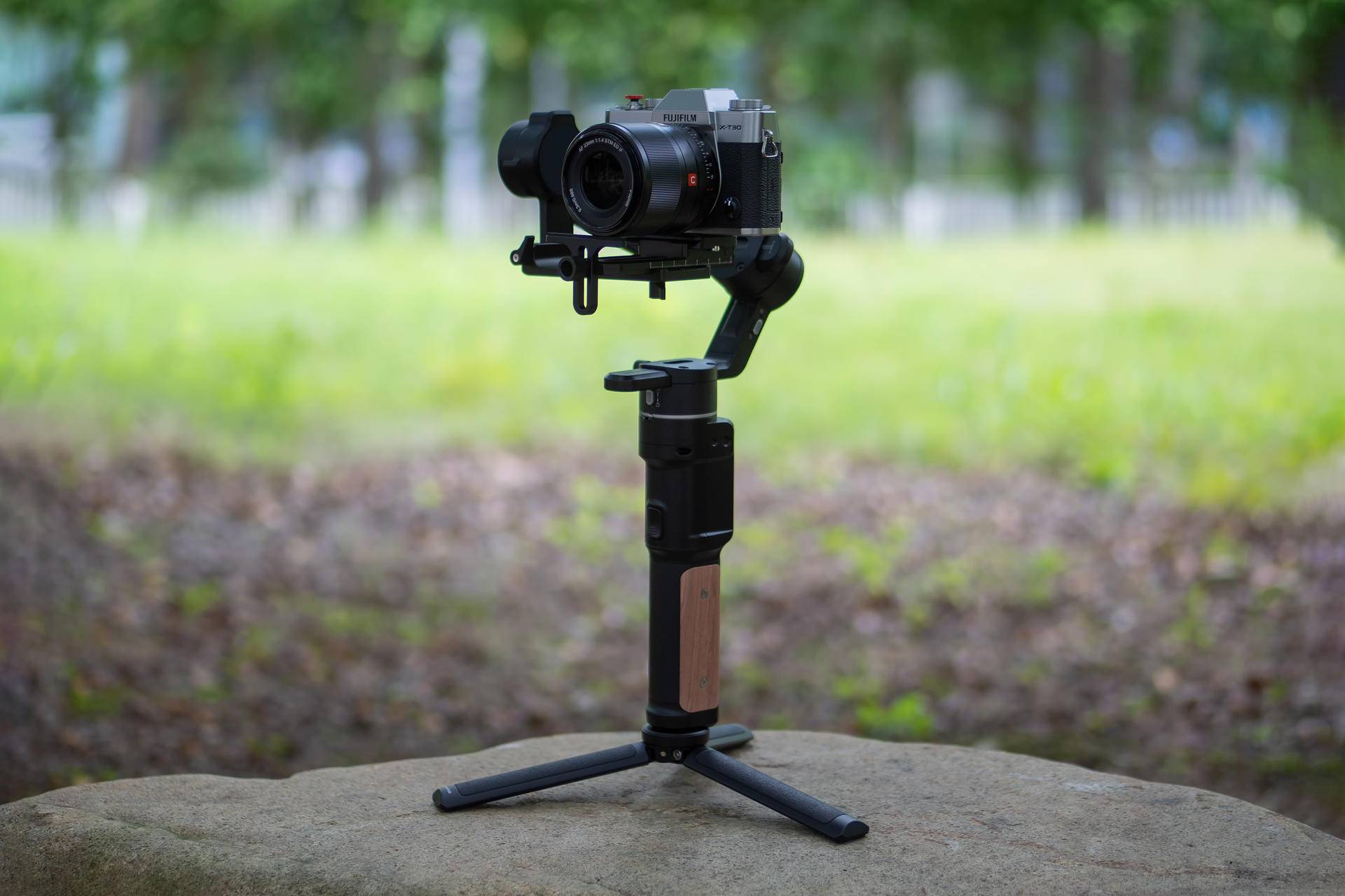 飞宇2000c稳定器使用教程,致迅稳定器与飞宇2000c哪个好