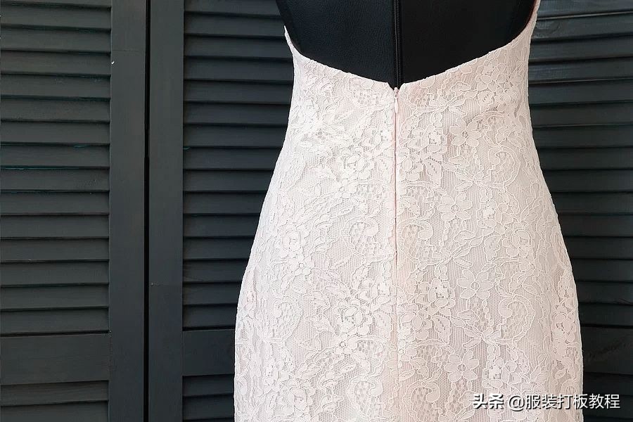 蕾丝连衣裙制作工艺,挂里子蕾丝连衣裙的缝制