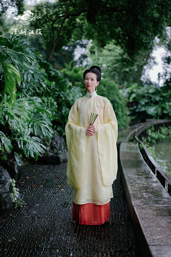 制作汉服需要哪些面料,汉服采用哪些面料比较合适图片