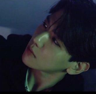 边伯贤做过的事,边伯贤26岁视频