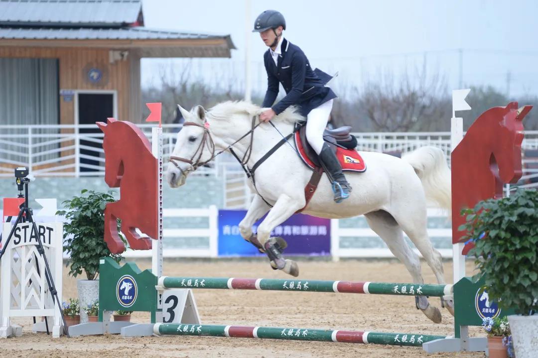 黄果树景区直通车几点能到,黄果树景区直通车怎样坐车