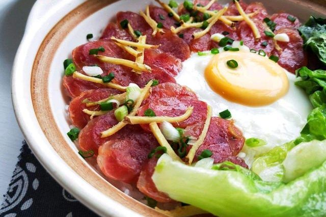 正宗煲仔饭怎么做的视频教程全集,最简单煲仔饭的做法