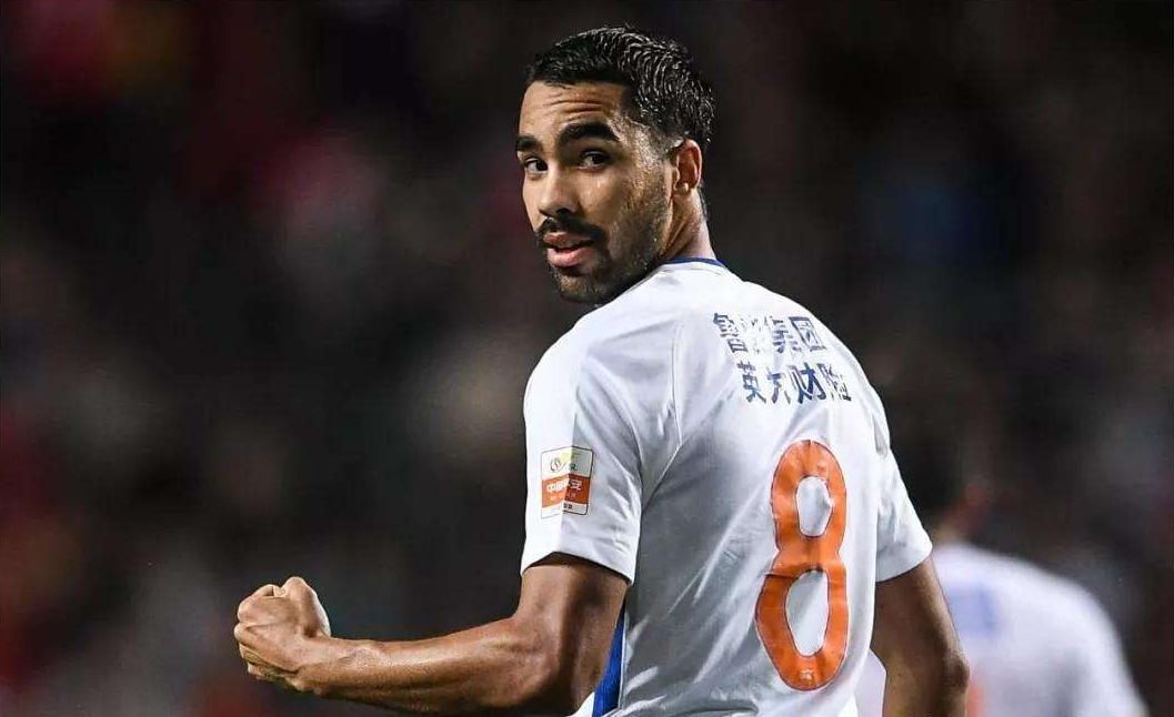 中国国足迎来不利消息，多名归化球员并不能代表中国征战世界杯