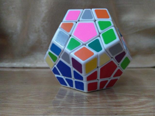 我和魔方做朋友的主题小报,我和魔方做朋友手绘