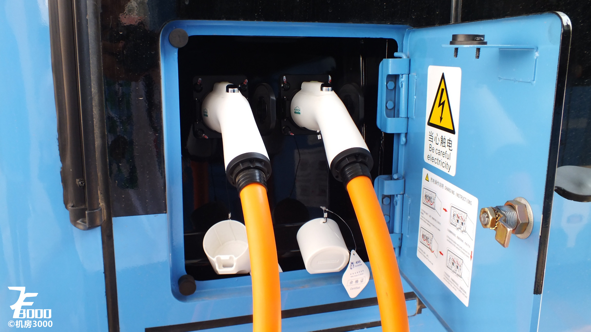 机房的渣评0西宁公交比亚迪BYD6100LEGV3