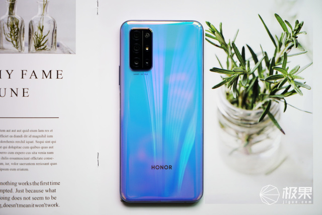 出街神器防蓝光百搭素颜,最好用的出街神器