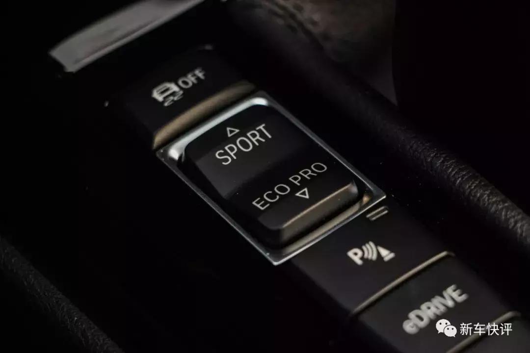 宝马XI插电混动版告诉你什么叫做推背感