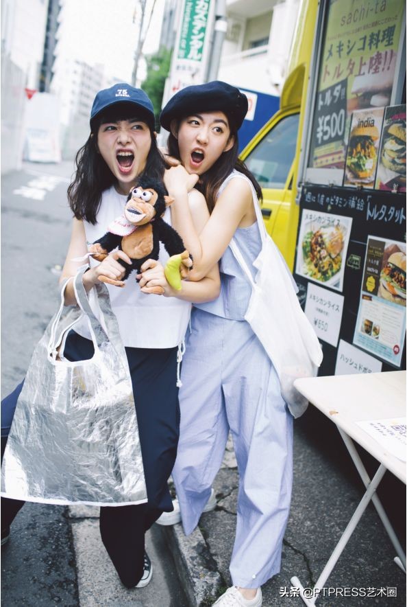 闺蜜拍照如何拍出高级感,闺蜜照怎么拍照好看又上镜