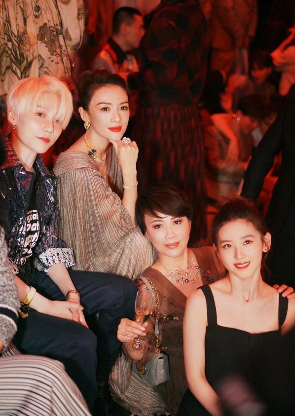 奶茶妹妹章泽天的商业思维,奶茶妹妹章泽天靠什么赚钱