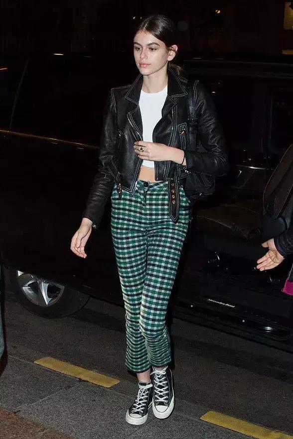 你排队摇号才能买到的匡威，娜比、泫雅和超模Gaia有50多双！