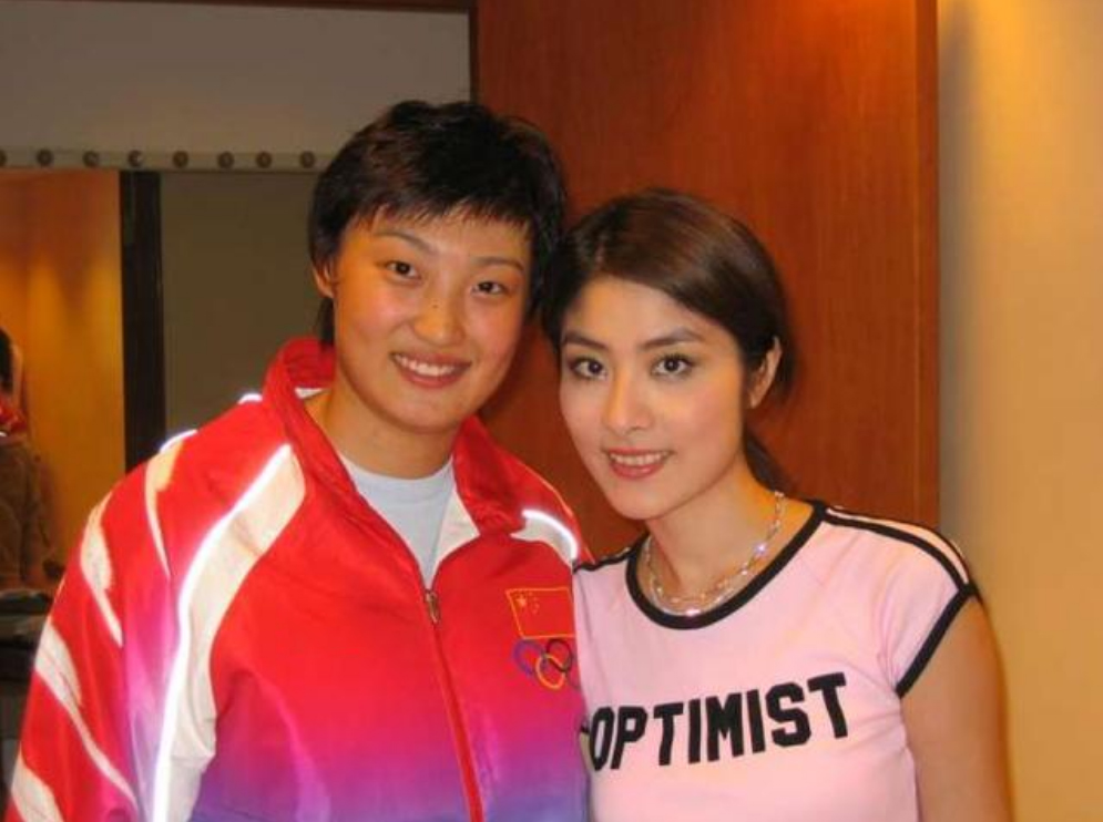 女排黄金一代杨昊,女排杨昊个人简介