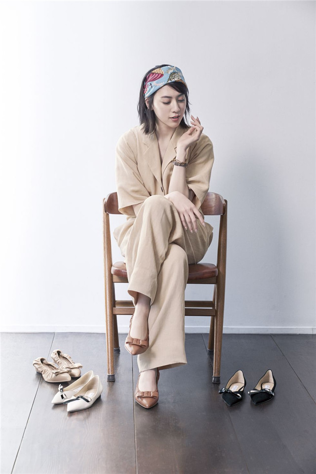 三吉彩花穿搭造型,三吉彩花日常穿搭