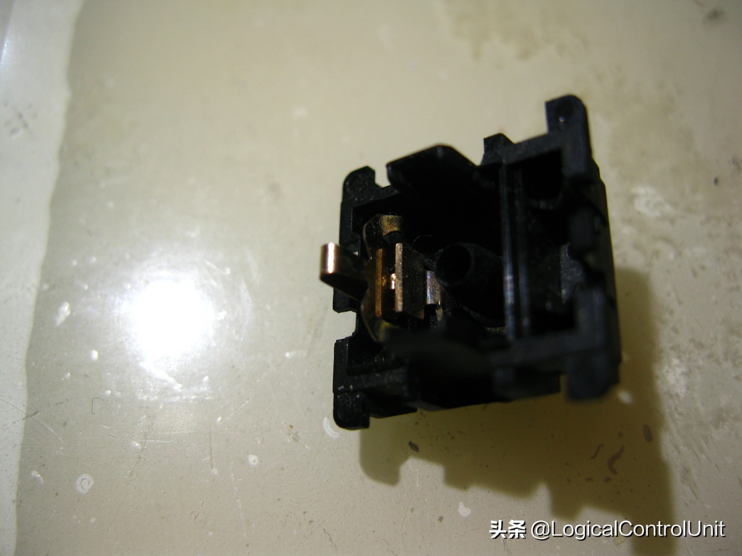 键盘不灵敏偶尔按键无反应,机械键盘茶轴按键不灵敏怎么解决