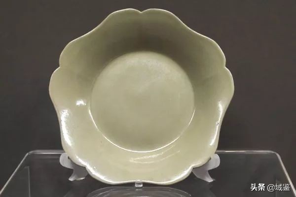 法门寺地宫秘色瓷图片,法门寺地宫出土秘色瓷底部图片