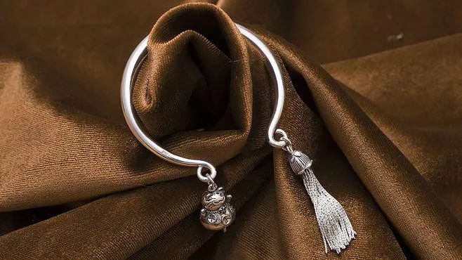 洗银水、玛瑙刀.....这些保养神器你真的会用吗？