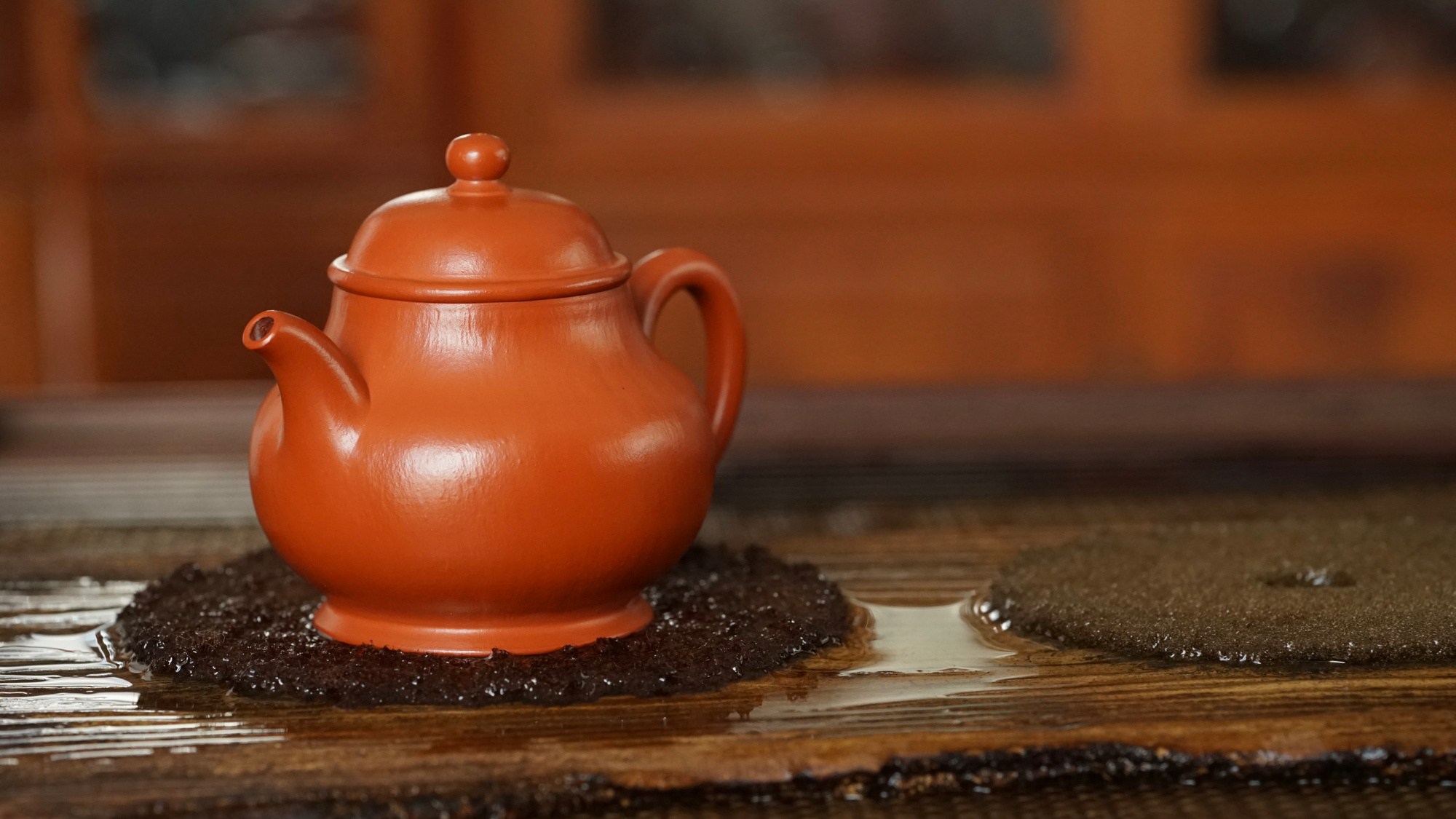 怎样鉴别朱泥大红袍泥料的优劣,大红袍朱泥是什么泥料