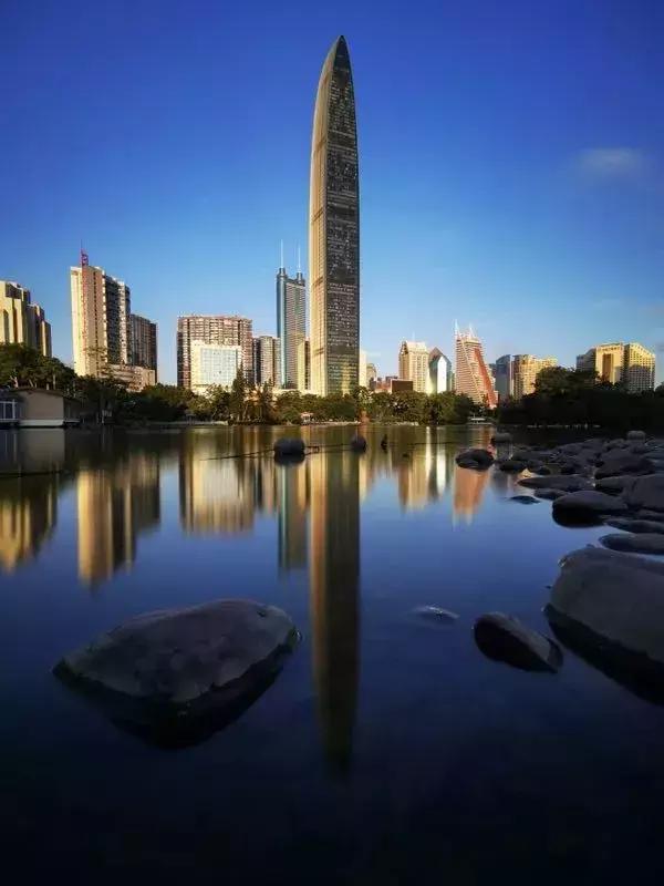 手机相机倒影怎么办,手机拍倒影照片怎么拍