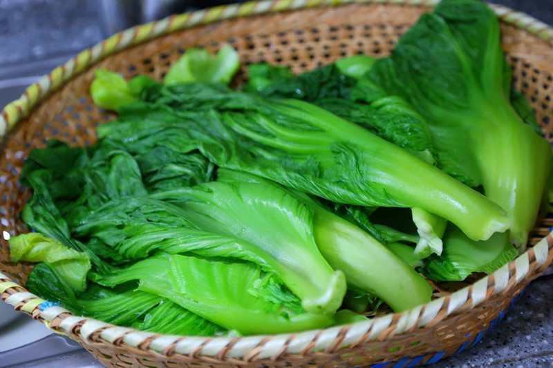 玻璃瓶腌酸菜的妙招,在楼房里腌酸菜的小妙招