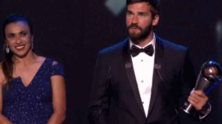 克洛普评价梅西世界杯夺冠,梅西当选世界足球先生颁奖典礼