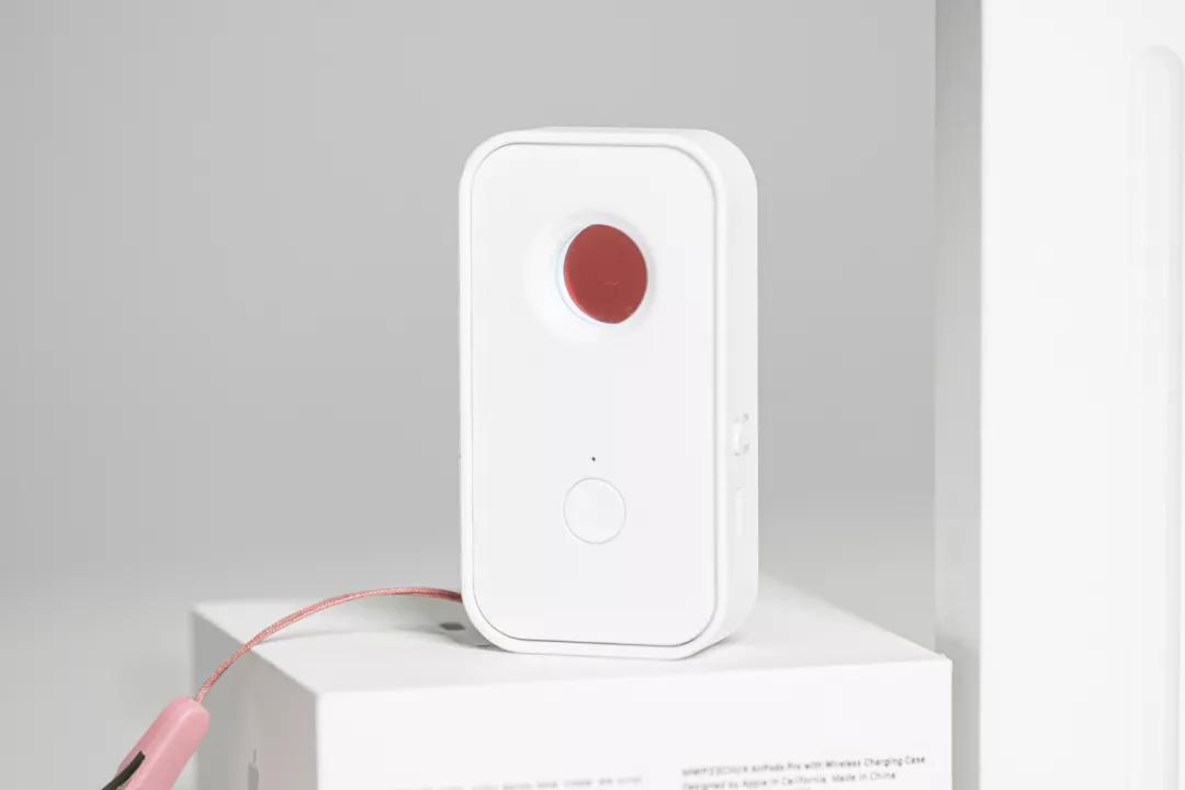 租客发现针孔摄像头,发现公寓有针孔摄像头房东倒霉吗