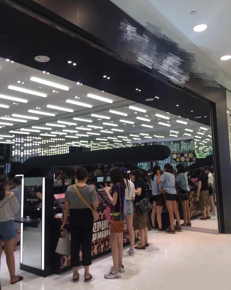 掏空女孩钱包,掏空女孩的钱包