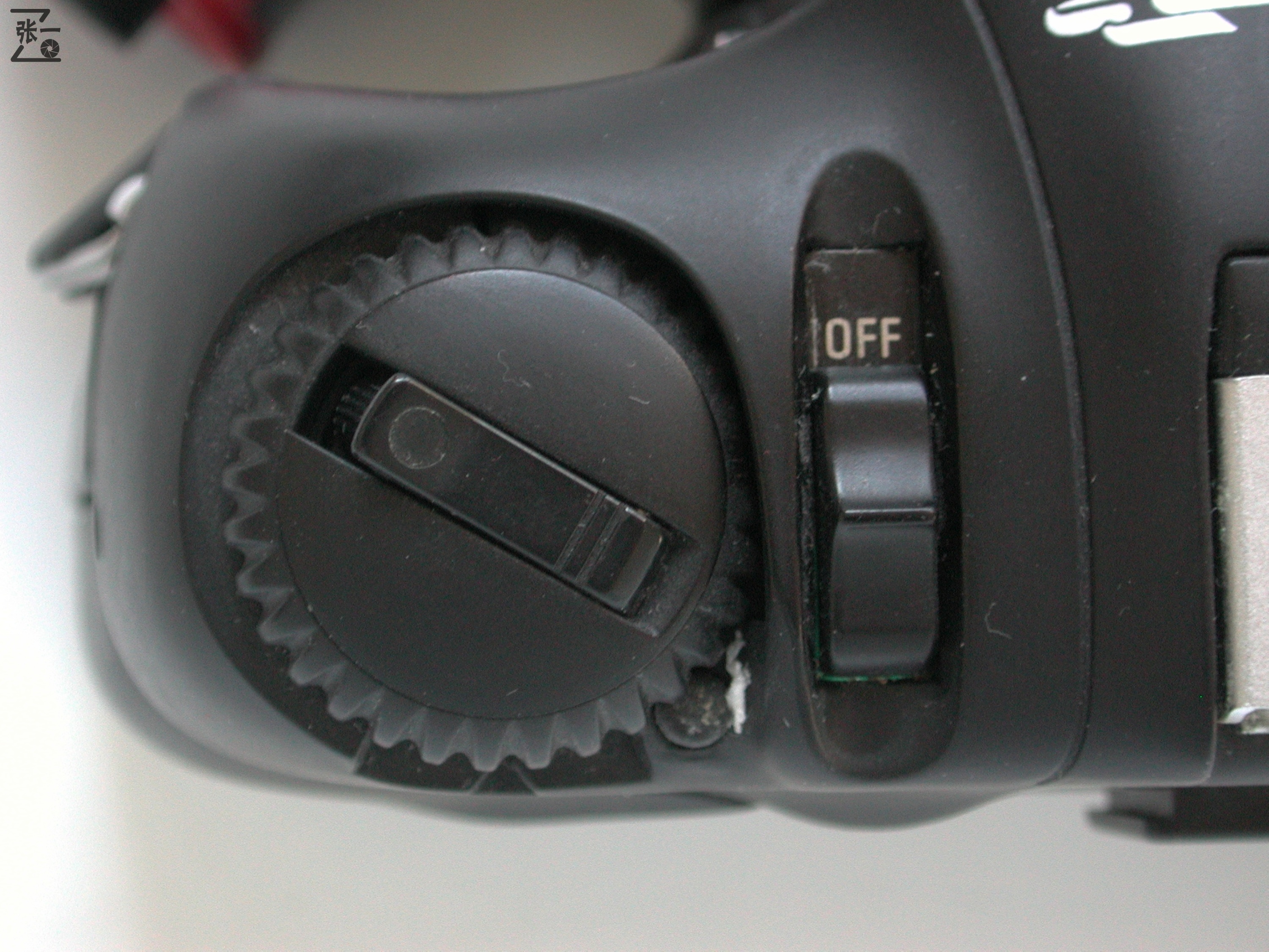 上海海鸥为美国贴牌生产的PhoenixP-5000单反相机