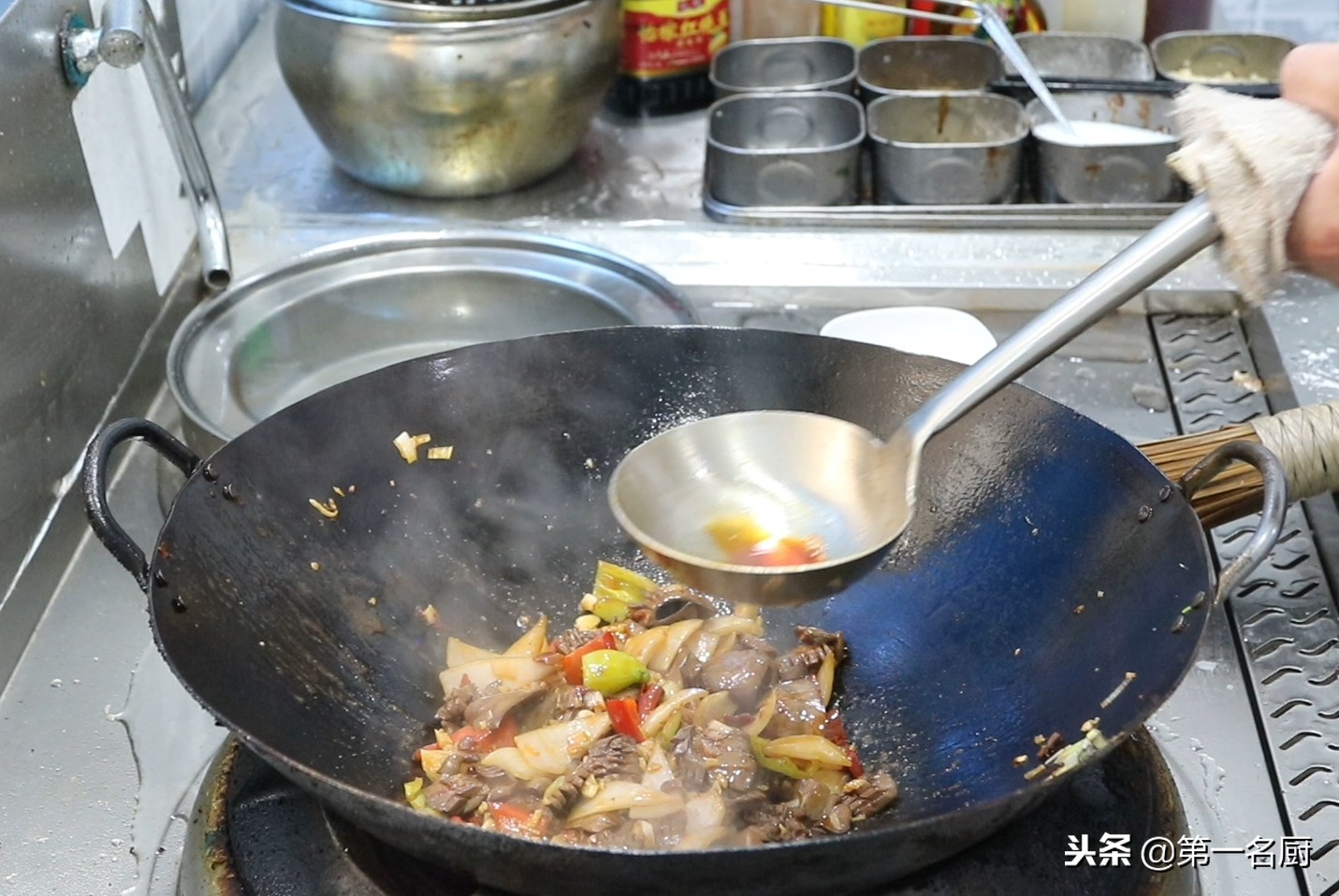 爆炒腰花这样做才好吃？不腥不腻，营养美味，下酒又下饭