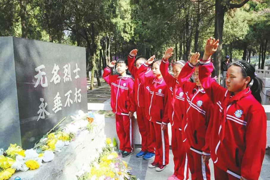 清明杏花思故人,一杯杏花酒满盏思故人视频